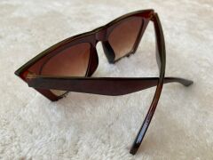Kadın Krem Çerçeveli Siyah Lens Köşeli Cat Eye Güneş Gözlüğü uv400 KAHVERENGİ