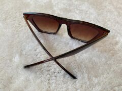 Kadın Krem Çerçeveli Siyah Lens Köşeli Cat Eye Güneş Gözlüğü uv400 KAHVERENGİ