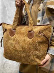 KADIN PUDRA PELUŞ OMUZ ÇANTASI TABA