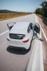 Metal Çekbırak RENAULT CLİO RENO CLİO araba 12x5cm kapılar açılır  Demir Oyuncak Araç Hediyelik Taksi BEYAZ
