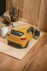 Metal Çekbırak RENAULT CLİO RENO CLİO araba 12x5cm kapılar açılır  Demir Oyuncak Araç Hediyelik Taksi SARI