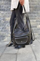 Kadın Siyah Kapaklı Suni Yıkanmış Deri Kol Ve Sırt Çantası Yıkama Deri